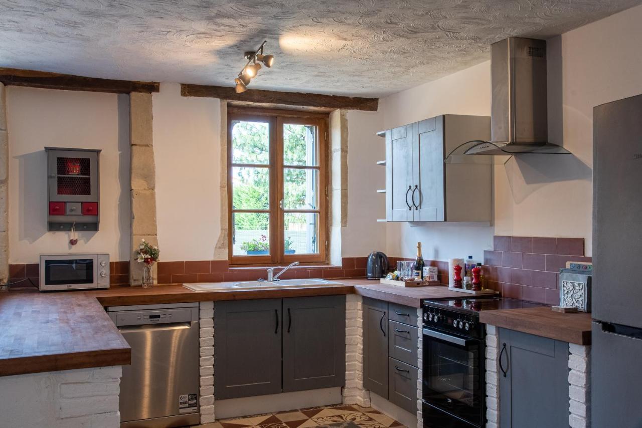 Lavender House - Traditional Stone House Oozing Charm And Character Cersay Eksteriør bilde